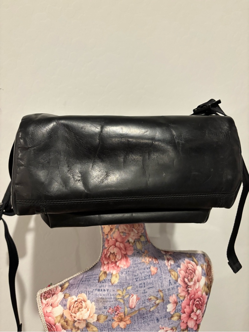 Eastpak Padded Pak R Classic Black Ink Leather Backpack - Picture 9 of 12